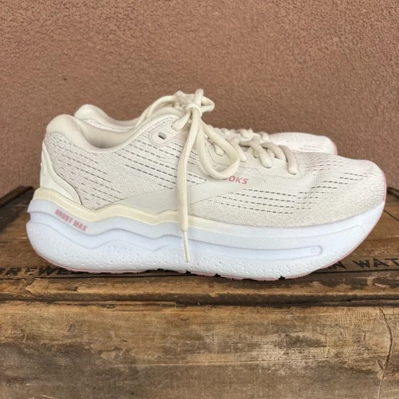 Brooks Ghost Max 2 Women’s Running Shoe - Picture 2 of 10